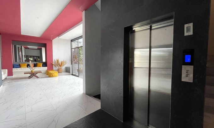 León Hotel | K Hotel
