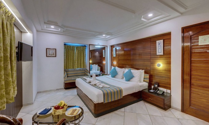 Rajkot Hotel | K K Beacon