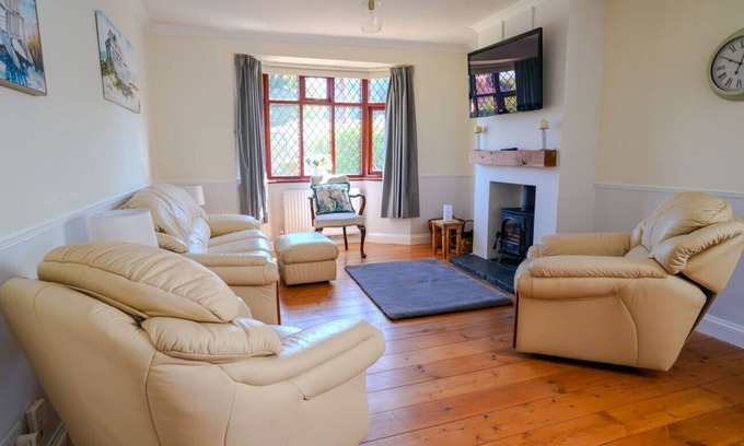 Swindon Casa | K Suites - Cozy Rural 3 bed House w/ free parking