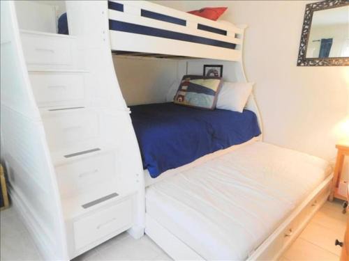 Demere Park Casa | K7 Family Friendly make some memories easy to access great outdoor space near playground