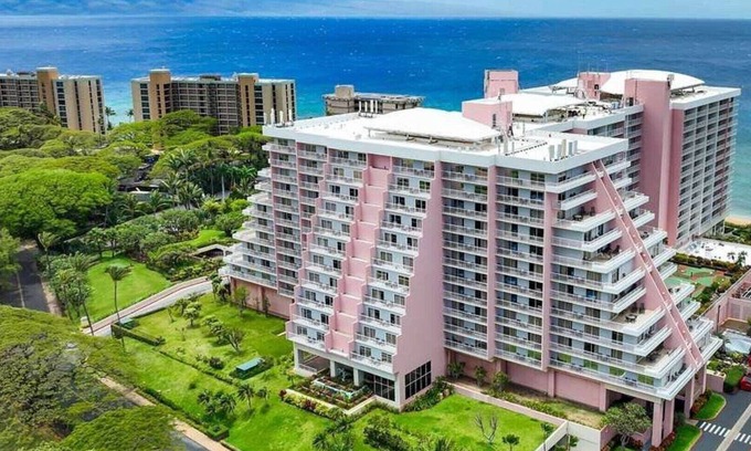 Honokowai Complejo | Ka'anapali Beach Club: Beach Bliss & Stunning Pools- 1 Bd. Scenic View