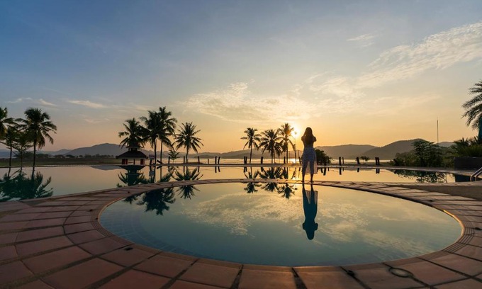 Song Phi Nong Complejo | Kaengkrachan Boathouse Paradise Resort