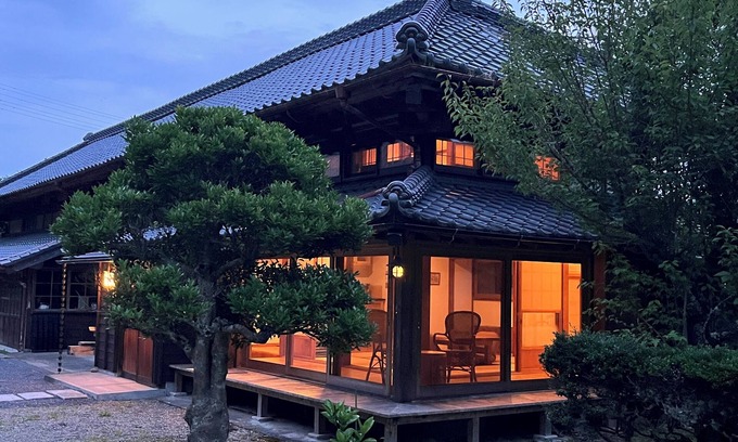 Isumi Casa | Kagetsuan main house is a retreat surrounded by rice fields and bamboo groves.