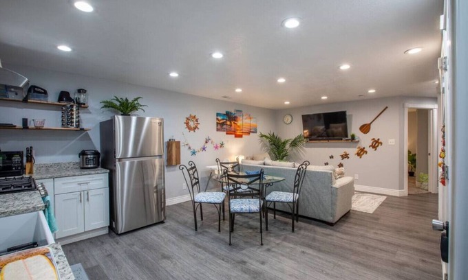 Pleasant Grove Apartamento | Kahanamoku’s Surf Retreat | Basement 2 BD | Hawaii