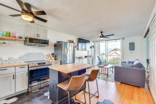 Historic Kailua Village Apartamento | Kailua-Kona Condo with Balcony Walk to the Beach!