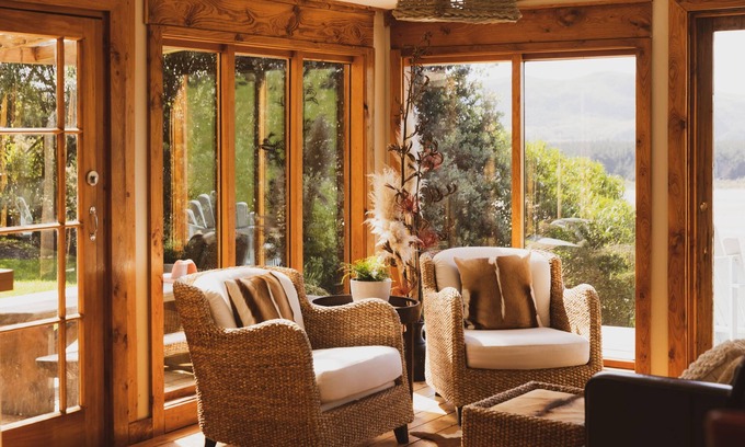 Cape Saunders Complejo | Kakapo Cabin @ Kaimata Retreat, Rustic and Charming