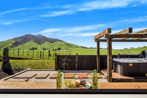 Otorohanga District Casa | Kakepuku View and Spa Retreat - Te Awamutu