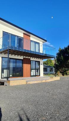 Dunedin Apartamento | Kakianau Retreat, Luxury Waterfront Apartments