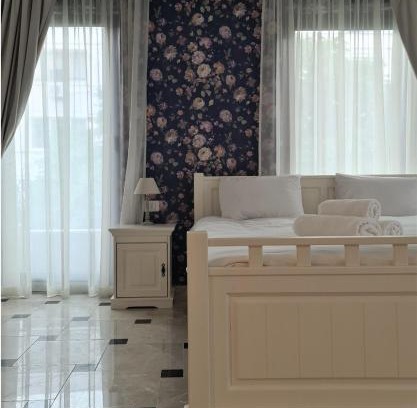Craiova Cama Y Desayuno | Kaleidoscope Boutique Hotel