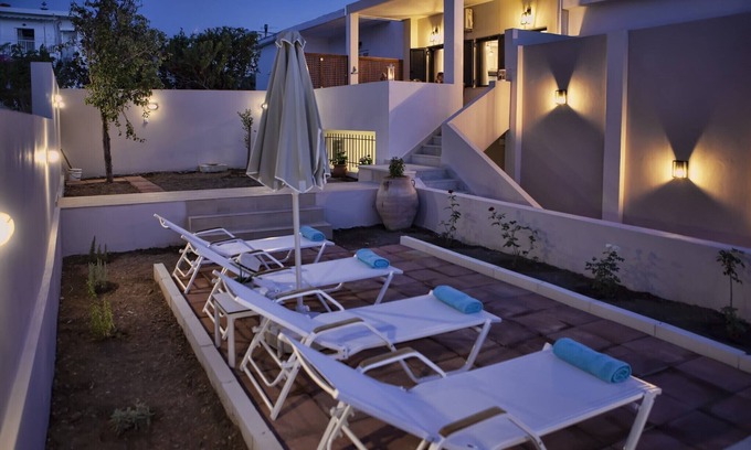 Panormos Casa | Kallisti, casa de lujo, a 100 metros de la gran playa, tiendas tradicionales y tabernas.
