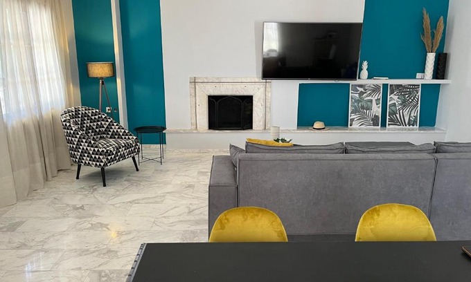 Nees Pagases Apartamento | Kalloni Luxury Apartment