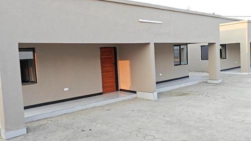 Copperbelt Cama Y Desayuno | Kalulushi Executive Lodge Limited