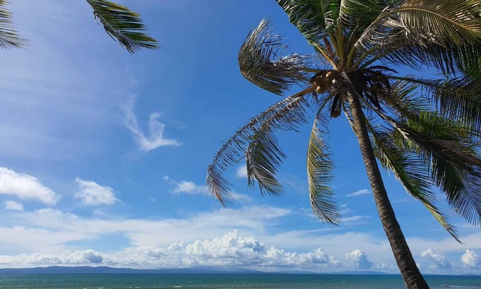 Quebrada La Gamba Casa | Kami House conveniently located near the beach perfect for a couple or family.