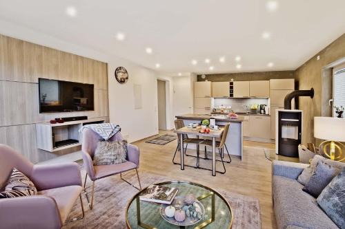 Hoehr-Grenzhausen Apartamento | Kaminfeuer