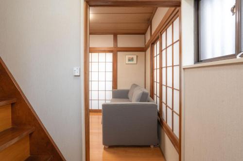 Kamitakada Apartamento | Kamitagata House in Nakano Sleeps 7Just Steps from Araiyakushi-Mae Station
