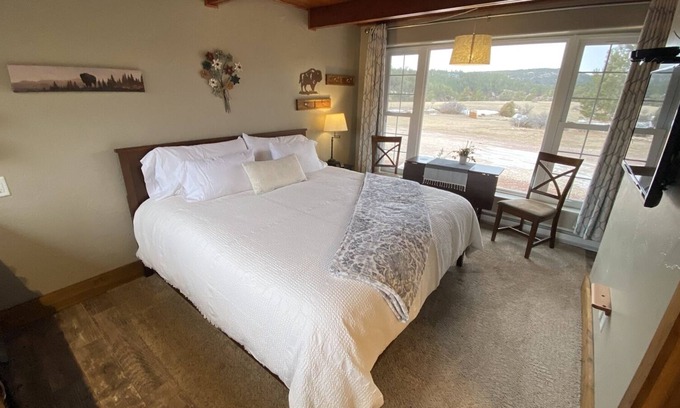 Hot Springs Cabina | Kamryn`s Kottage on a cozy quiet Mesa