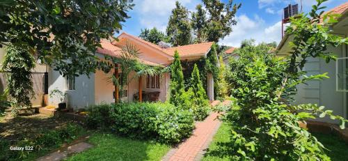 Entebbe Casa | Kamuli Cottage