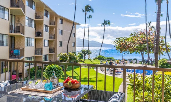 Maalaea Casa | Kanai A Nalu 211 · KAN 211 Remodeled OceanFront 2BD for Whale Wa