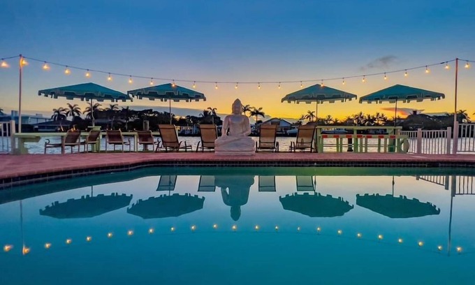 Santa Barbara Estates Condominio | KANDA ZEN - ¡Magnífico paseo de 1 dormitorio a la playa!