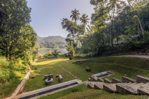 Teldeniya Otro | Kandy, River Moon Cabin
