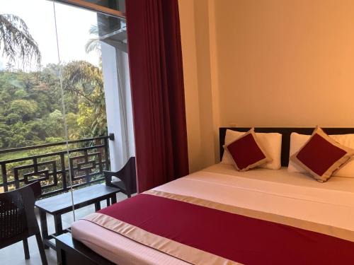 Tennekumbura Complejo | Kandy Rivers Edge Nature Resort