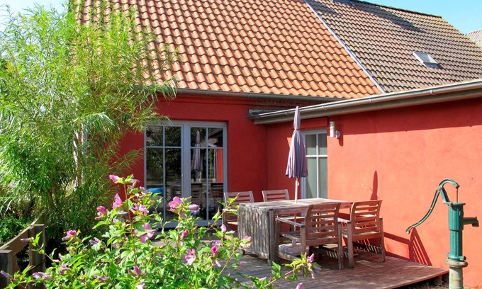 Leopoldshagen Casa | Kapitänshaus Leo by Interhome