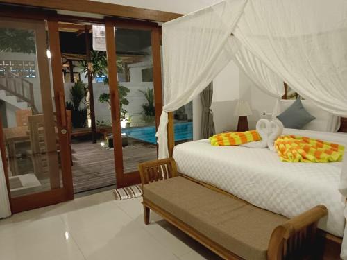 Mushroom Bay Hotel | Karang Island Villa