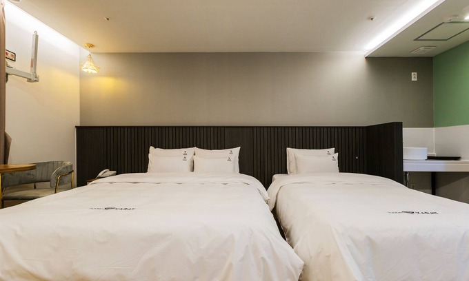 Busanjin Hotel | Karat Hotel