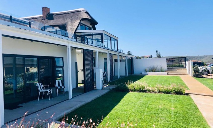 Still Bay Casa | Karee Manor Guesthouse