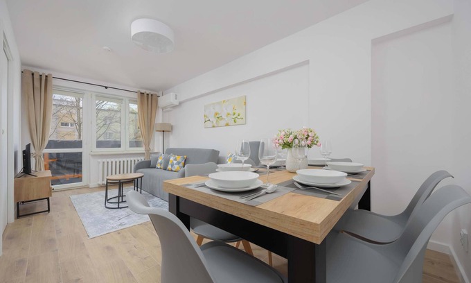 Muranow Apartamento | Karmelicka 19 | Bright Apartment | Home Office