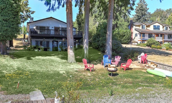 SeaTac Cabaña | Karmen's Lake Cottage A2