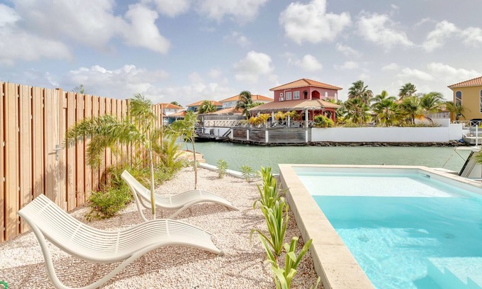 Tera Kora Apartamento | Kas Jasabon in Water Villas