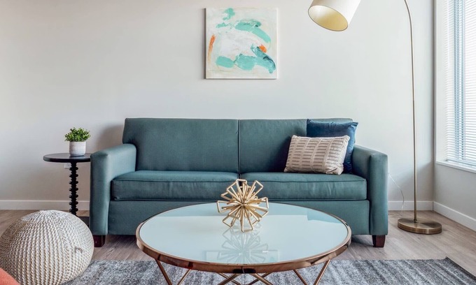 Lowry Hill East Apartamento | Kasa | Cozy 2 BD + Amenity Access | Minneapolis