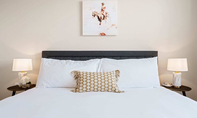 Northeast Dallas Apartamento | Kasa | Dallas | Spacious 2BD/2BA Downtown Apartment