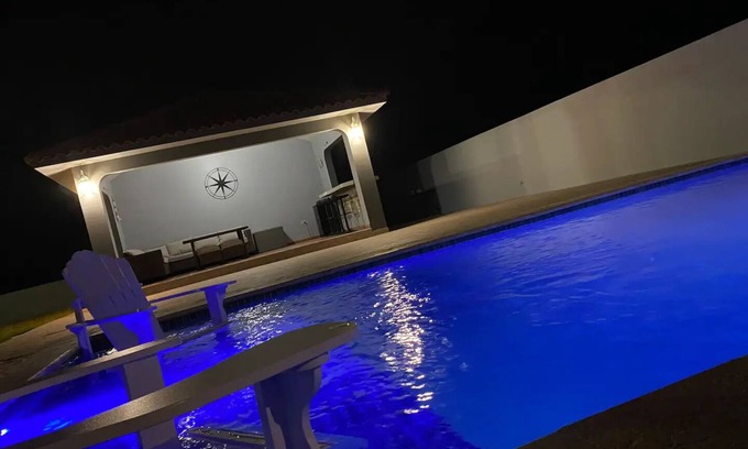 Camaceyes Cama Y Desayuno | Kasa Loza - Solar-Powered Villa Near Airport & Top Beaches