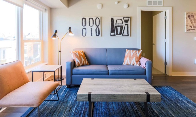Whittier Apartamento | Kasa | Self Check-In + Walk to Eateries | Minneapolis