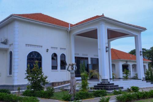 Nyabushozi Hotel | Kashari Farm Resort