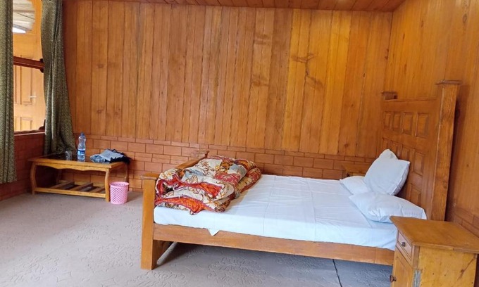 Kohistan Casa | Kashmir Star Guest House & Family Resort