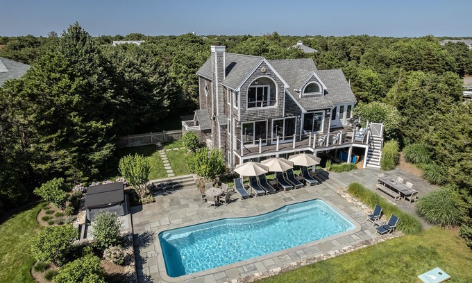 Katama Casa | Katama Luxury-5 BR Home w/Pool, Hot Tub, FirePit & Bocce Court near South Beach