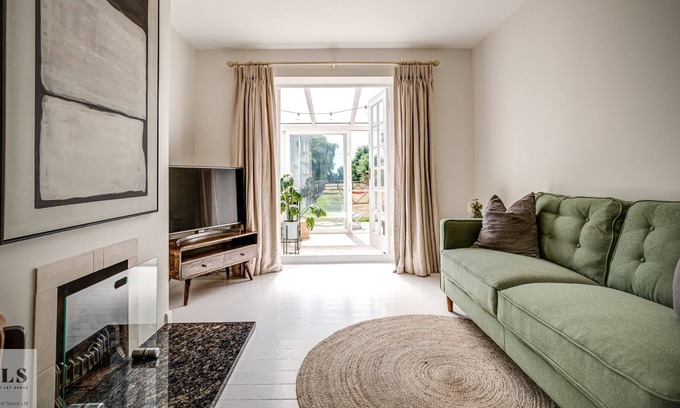 Burcot Apartamento | Kates Cottage is a two bed cottage with River Thames frontage and mooring