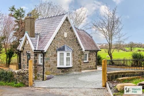 Bont Newydd Casa | Katie's Cottage & Hot Tub - Snowdon 20mins drive