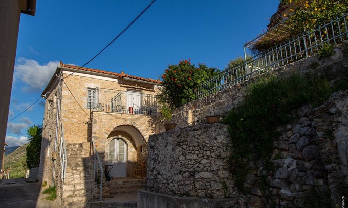 Leonidio Casa | KATSOUART 1