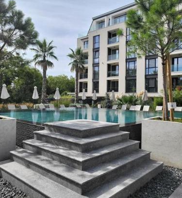 Saints Constantine and Helena Apartamento | Katty's Place - Azur Premium
