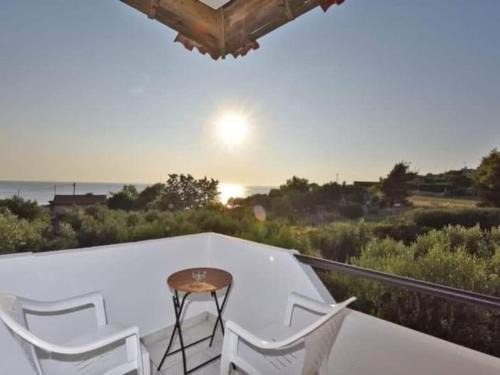 Nea Potidaia Casa | Katy's House Spacious House by a quiet beach next to N Potidea