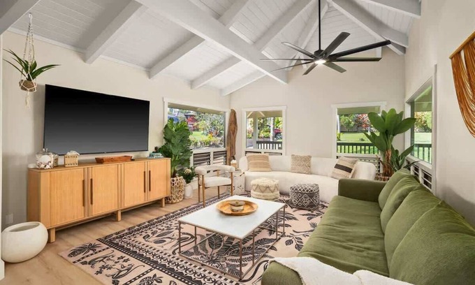 Princeville Casa | Kauai Mermaid Queen Sanctuary - Sleeps 16 - A/C!