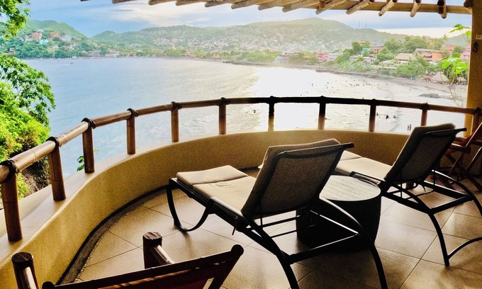 Playa la Madera Condominio | El mejor lugar en Zihua! En la playa - ¡Mira la vista!