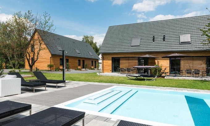 Burg-Dorf Casa | Kauperhof