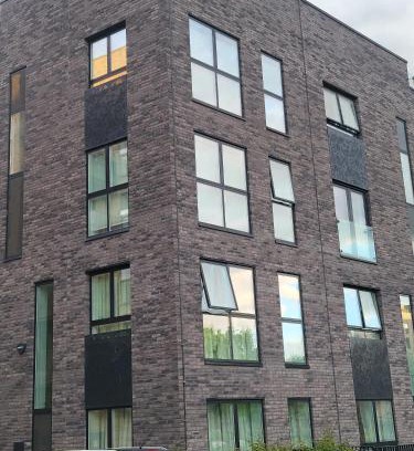 Stratford Cabina | Kayz Lodge- Luxury Ensuite-Private & Shared Accommodation in a New House at the Olympic village overlooking Stratford Westfield and Tube Station