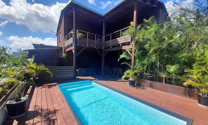 Saint-Paul Villa | KAZ ERMITAGE 4 STAR Swimming pool/Jacuzzi Sea view