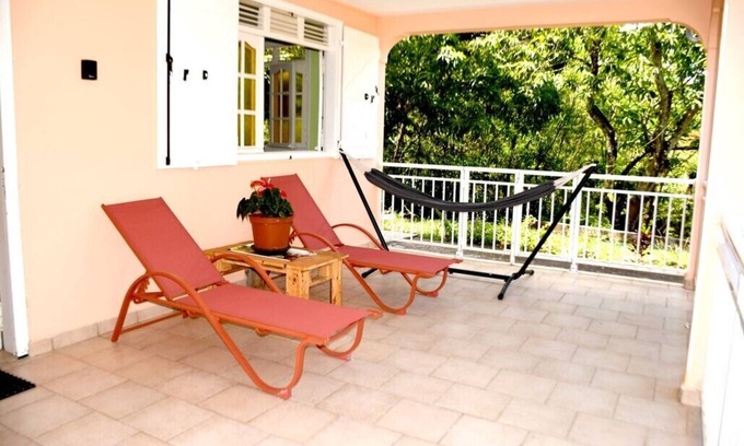Bouillante Villa | "Kazafwi péyi" (the house of local fruit)